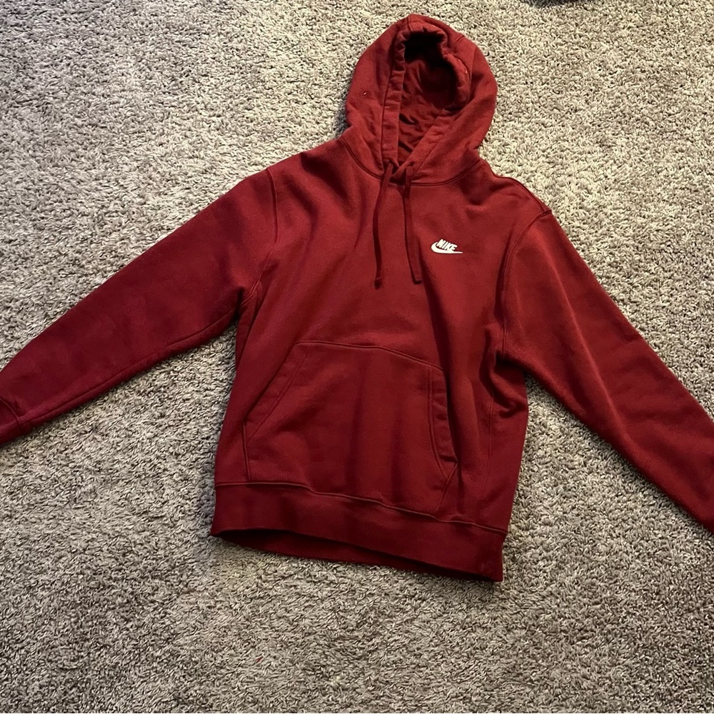 Nike Men's Burgundy Hoodie-M